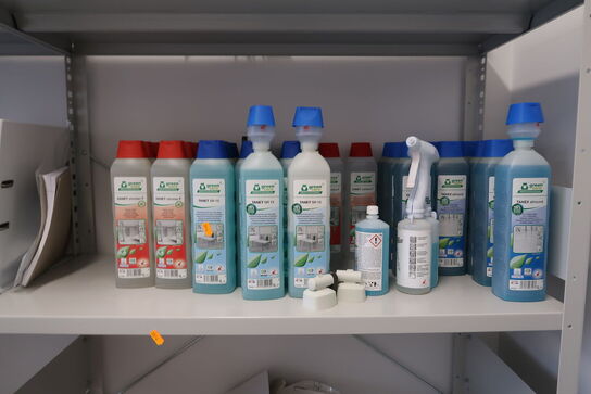 3 fag lagerreoler med div. Rengøringsmidler, rengøringsartikler m.m.