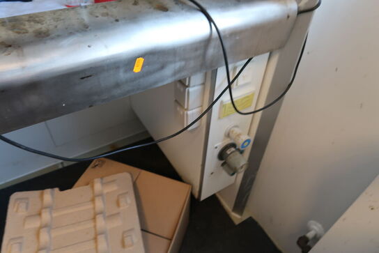 Stinkskab uden indhold