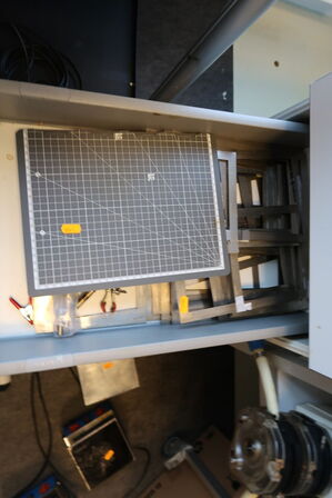 Div. Laboratorieglas, laboratorieudstyr, sikkedhedsudstyr m.m.