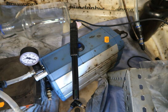 Div. Laboratorieglas, samt probe