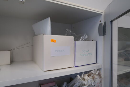 Div. Laboratorieglas, laboratorieudstyr m.m.