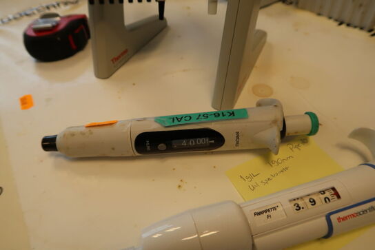 Stativ med 5 stk. pipetter THERMO SCIENTIFIC, EPPENDORF