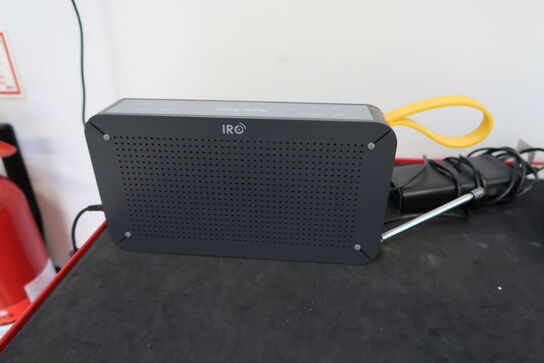 Whiteboard samt DAB radio IRO