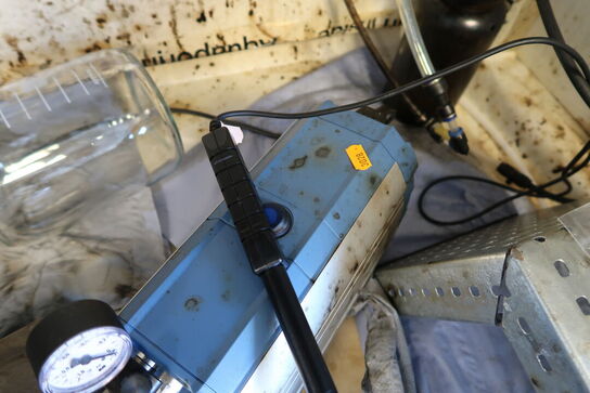 Div. Laboratorieglas, samt probe