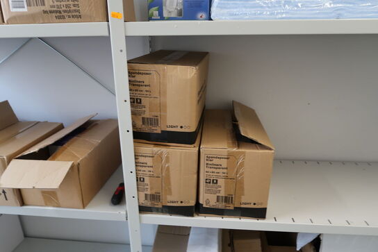 3 fag lagerreoler med div. Rengøringsmidler, rengøringsartikler m.m.