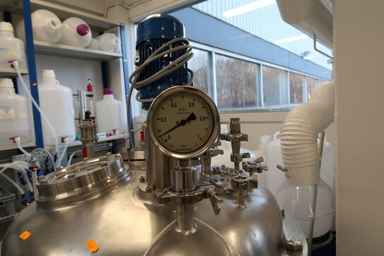 Mobil miksertank motor og måler APS RØNNE MASKINFABRIK med regulator JUMO AQUIS 500