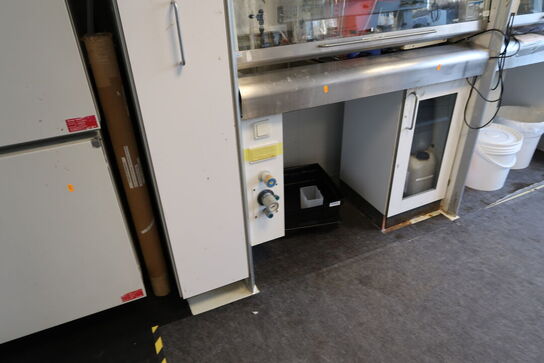 Stinkskab uden indhold