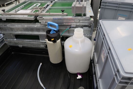 Div. Opbevaringskasser samt tryksprøjte