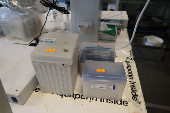 Div. Laboratorieudstyr, laboratorieglas, engangshandsker MICROFLEX m.m.