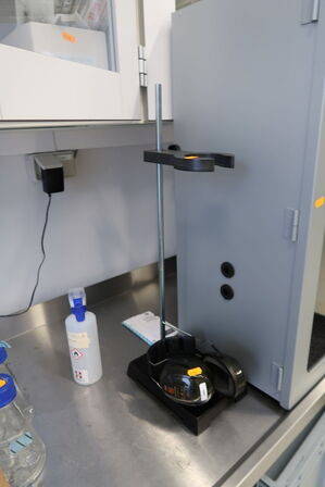 Stativ samt høreværn 3M PELTOR