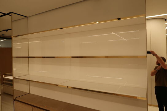 3 fag hylder samt skuffesystem