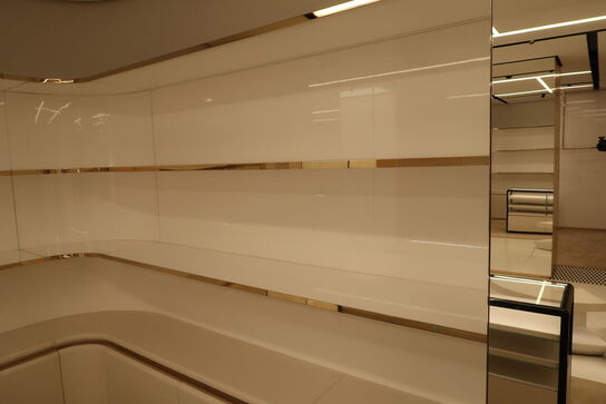 3 fag hylder samt skuffesystem