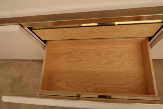 3 fag hylder samt skuffesystem