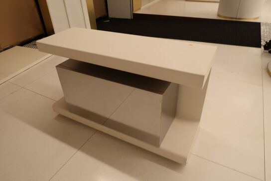 2 stk. bænke med LED-lys