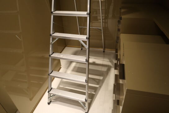 Trappestige samt elefantfod