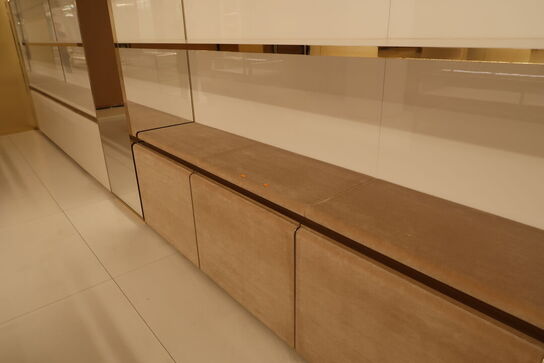 3 fag hylder samt skuffesystem