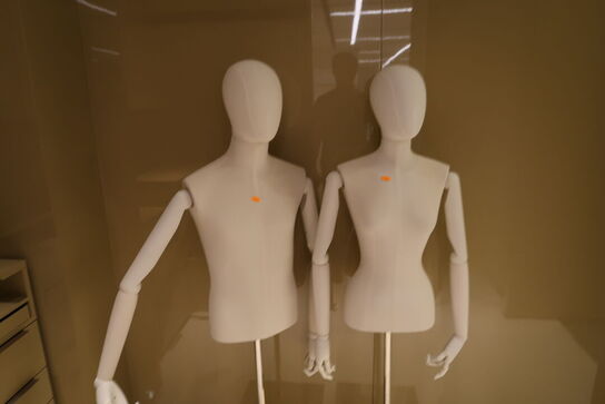 2 stk. mannequin