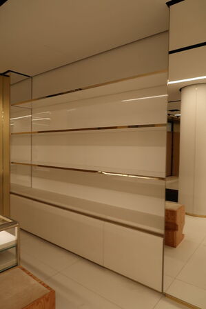 3 fag hylder samt skuffesystem