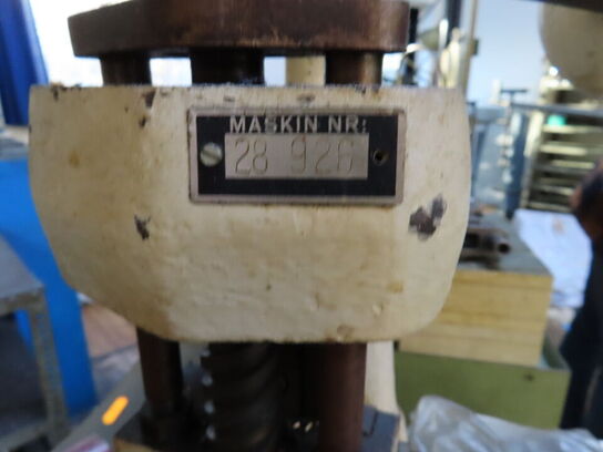 Presse på bord, maskinnr. 28 926