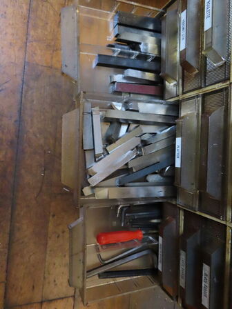 Skuffemodul med indhold