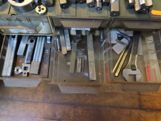 Skuffemodul med indhold