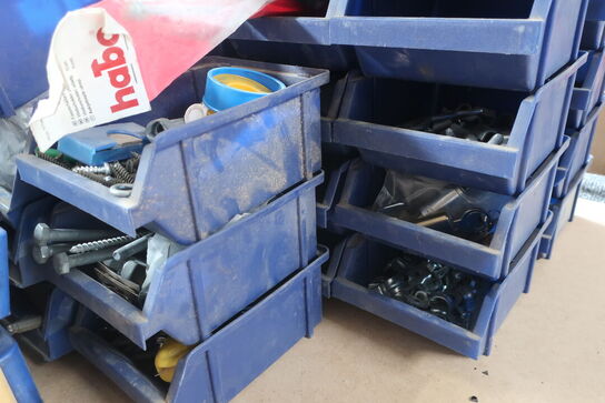 Div. bolte, møtrikker, fittings m.v. (se billeder)