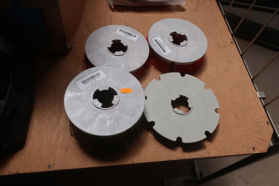 Div. blandede artikler til gulvbehandling