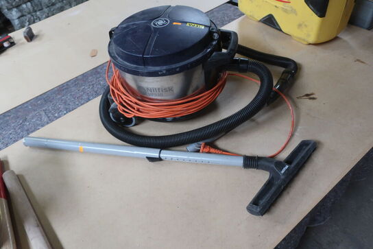 Støvsuger NILFISK VP930