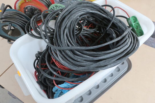 Kabeltromler samt div. kabler