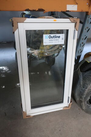 Vindue OUTLINE 563*998 mm