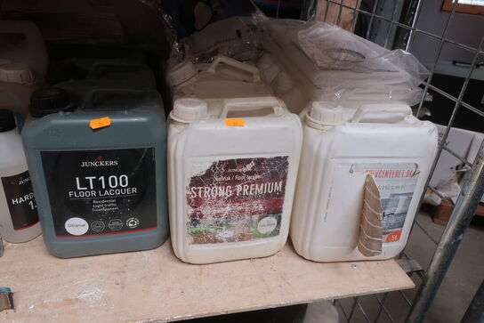 Ass. kemi til gulvbehandling - Se billeder!