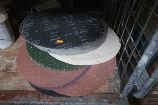 Gulvplejemaskine NUMATIC inkl. rondeller