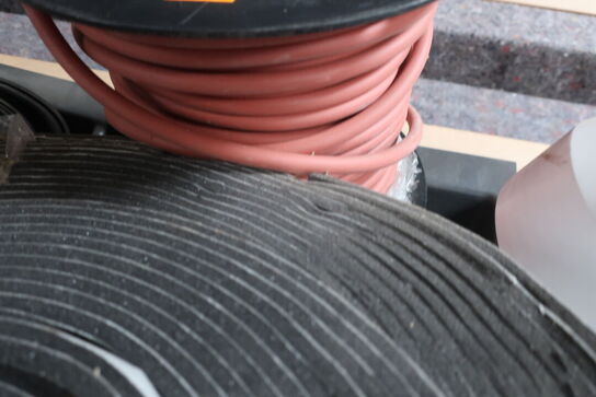 Div. bånd, kabler m.v.