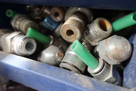 Div. bolte, møtrikker, fittings m.v. (se billeder)