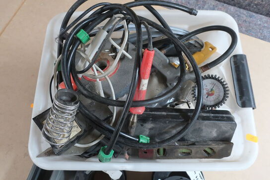 Div. værktøj, stålwire m.v.