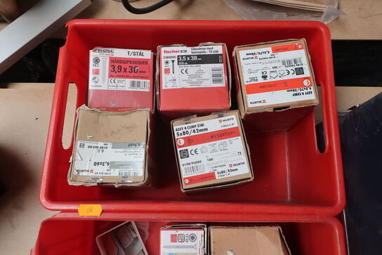 Div. søm, skruer, fugemasse m.v. (se billeder)