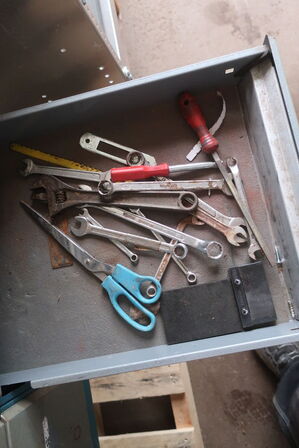 Indretning til varebil inkl. indhold