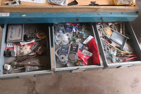 Indretning til varebil inkl. indhold