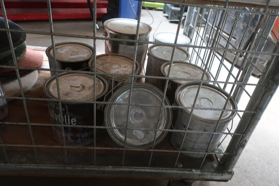 Ass. kemi til gulvbehandling - Se billeder!