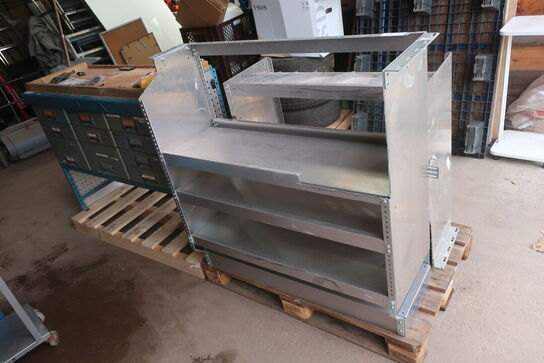 Indretning til varebil inkl. indhold