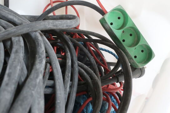 Kabeltromler samt div. kabler