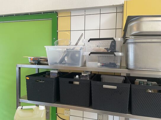 Tøm reol for indhold