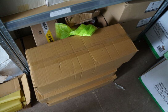 Stort parti tape, poser, m.v.