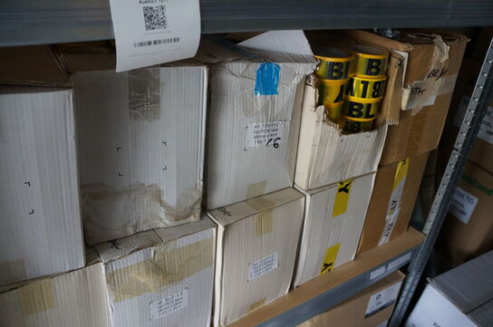 Stort parti tape, poser, m.v.