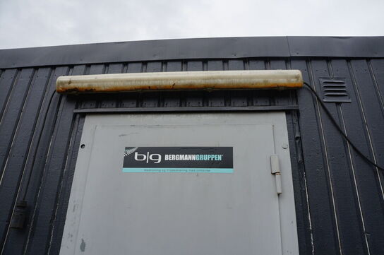 Skurvogn med kontorinventar