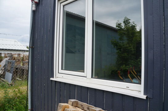 Skurvogn med kontorinventar