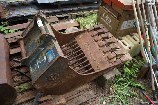 Entreprenørskovl SKB270S45A-800