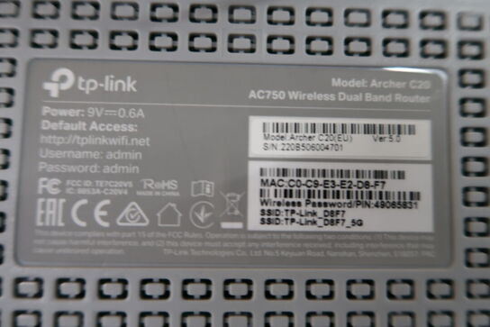 Multifunktionsprinter EPSON ET-2720 WIFI samt router TP-LINK