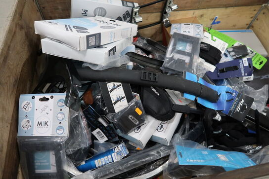 2 pl. med cykeldele og -udstyr