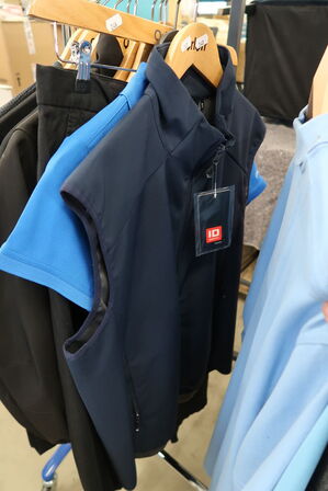 Ca. 90 stk. Arbejds- og fritidstøj ID IDENTITY, CRAFT, ENGEL, KANSAS, 2BLIND2C m.fl.